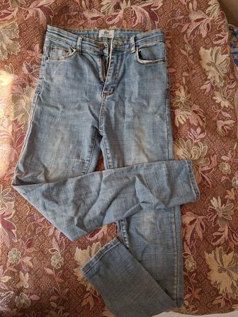Джинсы