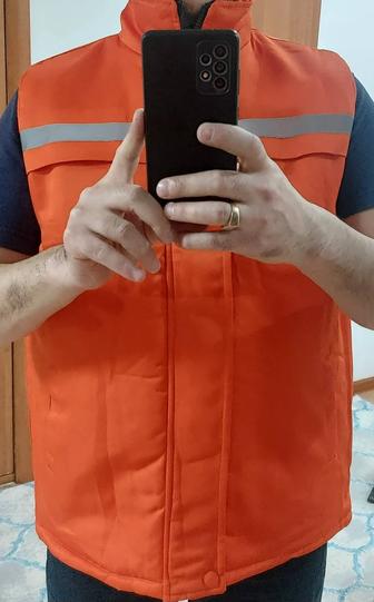 Безрукавка мужской