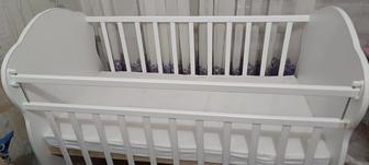Продам детскую кроватку
