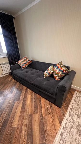 Продам диван длина 2 м