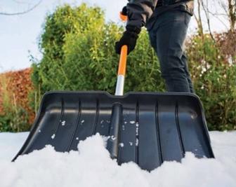 Убираем снег