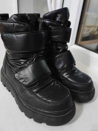 Продам детские сапожки зимний размер 34 в отличном состоянии за 4000