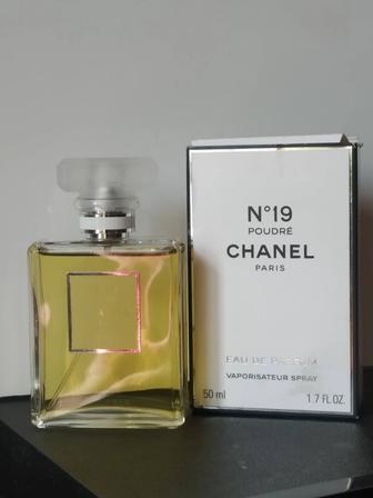 Chanel N 19 Poudre