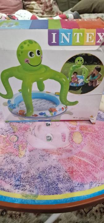 Мини бассейн для маленького ребенка