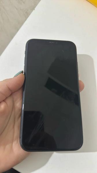 Продам iPhone 11 черный 128