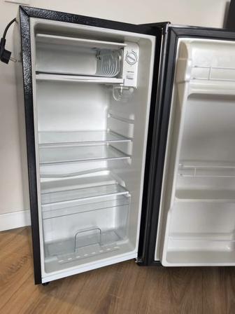 Продам холодильник Muxxed (мини холодильник)