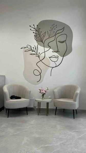 Продам 2 кресла и столик