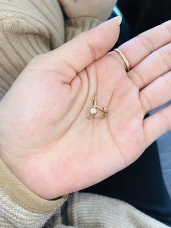 Продам детские золотые серьги