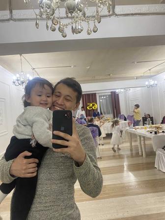 Ведущий мероприятий / ведущая мероприятий