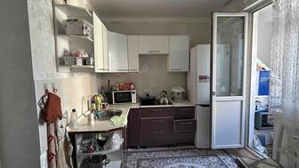 Продам б/у кухонный гарнитур.ЖК АЛМАЛЫ