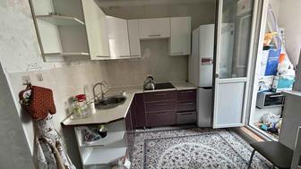 Продам б/у кухонный гарнитур.ЖК АЛМАЛЫ