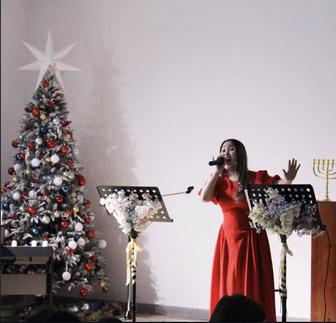 Профессиональная оперная и эстрадная певица на ваш праздник.