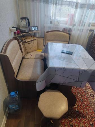 Продам кухню с уголком