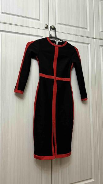 Продам женские платья