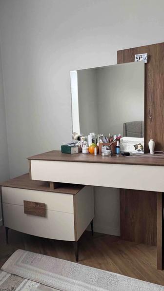 Туалетный столик