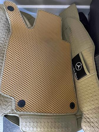 Продается чехол на машину, марки Мерс С 300