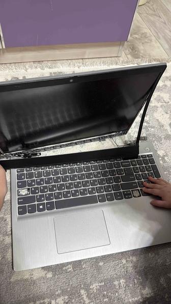 Продам не рабочий ноутбук.