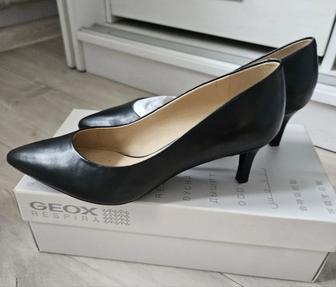 Туфли классические лодочки