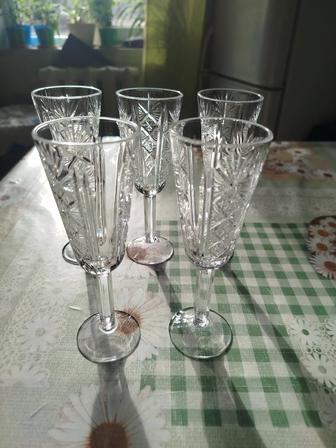 Рюмочки хрустальные.