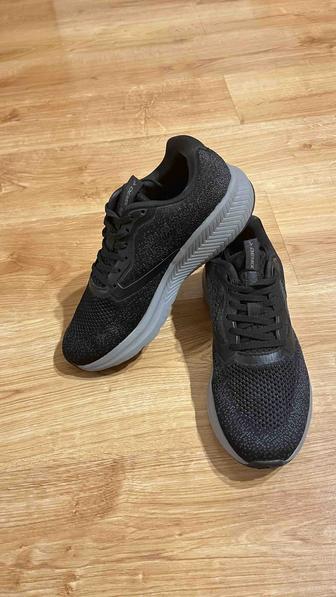 Кроссовки Demix мужские 41р