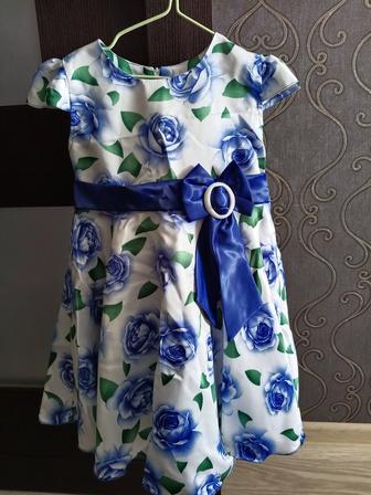 Продам платье для девочки