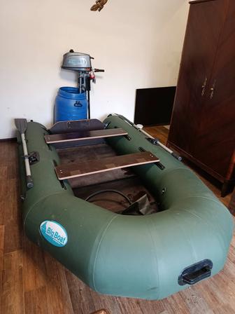 Лодка ПВХ с мотором