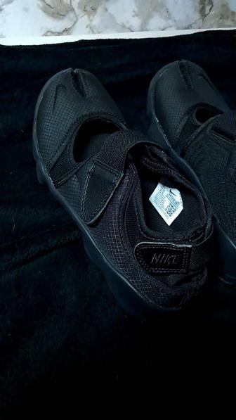 Таби кроссовки Nike air rift