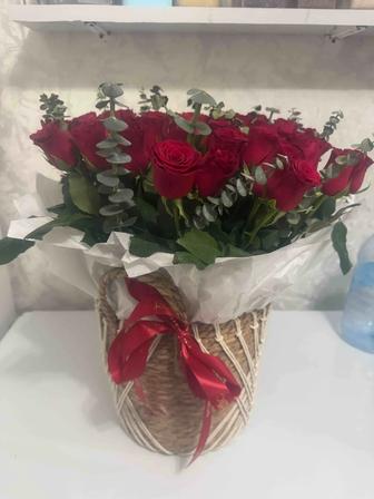 51 роза красные