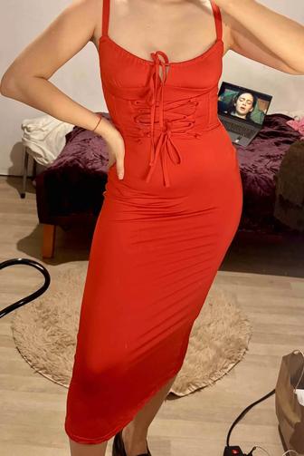 Дешево стильное платье в идеальном состоянии