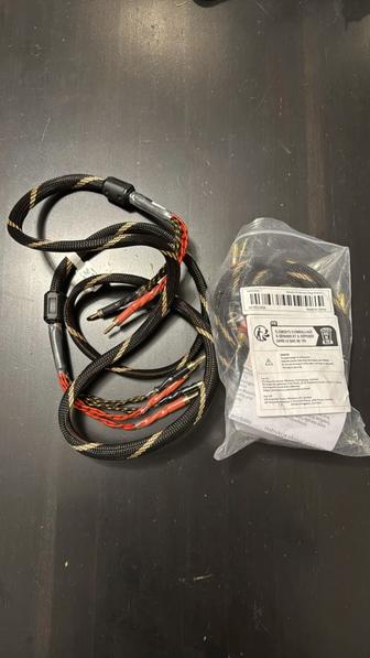 Аудиокабель banana to banana