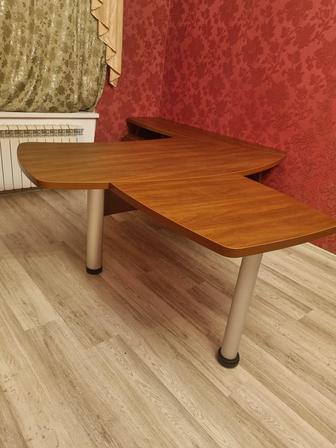 Продам офисный стол