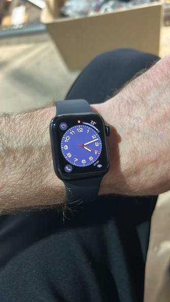 Продам часы Apple Watch  40mm