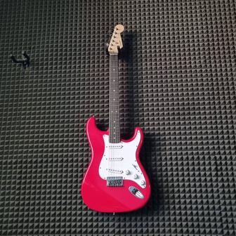 Электрогитара Fender Squier Stratocaster