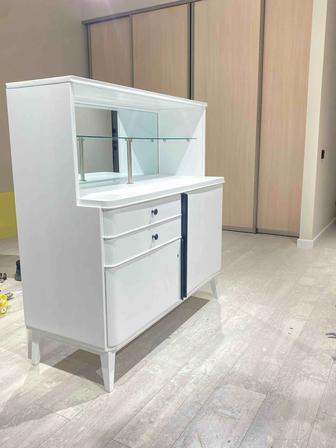 шкаф, сервант, горка, буфет СССР реставрация, натур дерево, шпон дуба