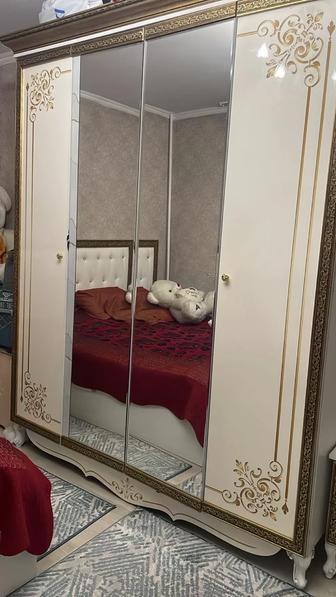 Спальный гарнитур