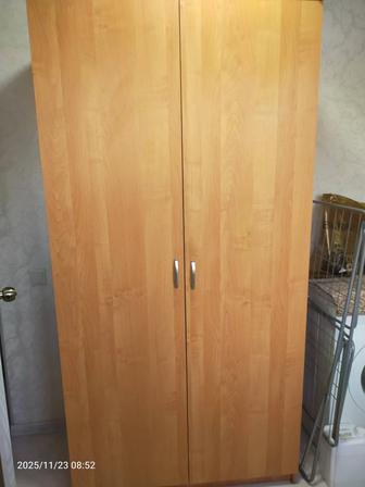 Продам шкаф для верхней одежды