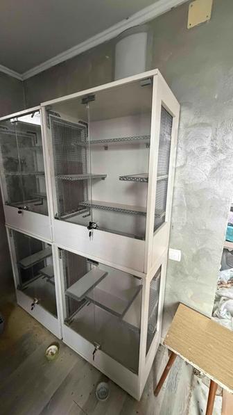 витрины для животных