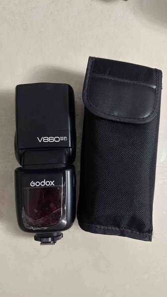 Продаю Фотовспышка Godox Ving V860 II