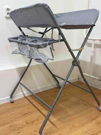 Пеленальный стол