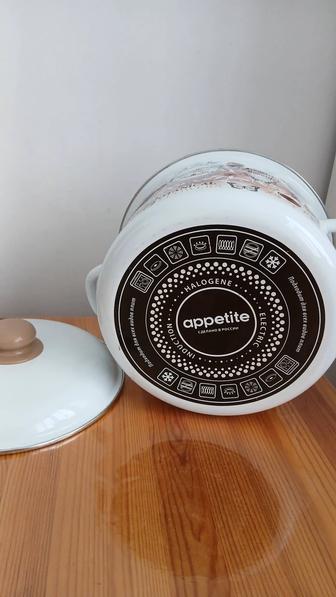 Кастрюля эмалированная