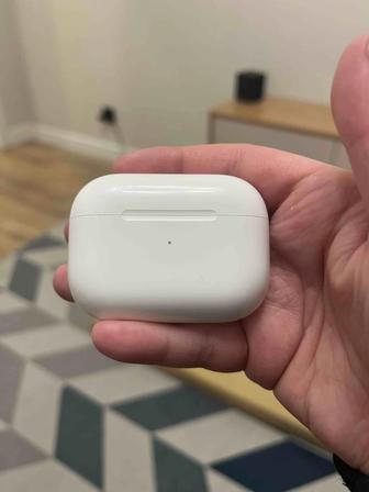 Apple AirPods Pro 4 with Magsafe Charging Case белые