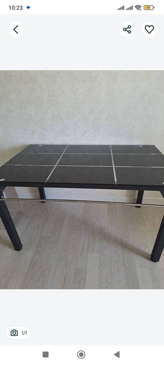 Продается кухонный стол