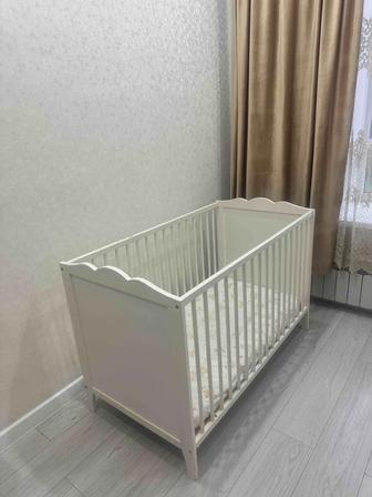 Продам кровать детскую Икеа