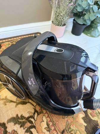 Пылесос Tefal Silence Force Cyclonic