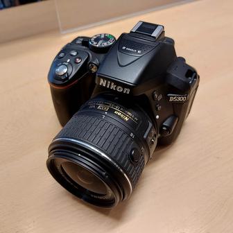 Продам зеркальную камеру Nikon