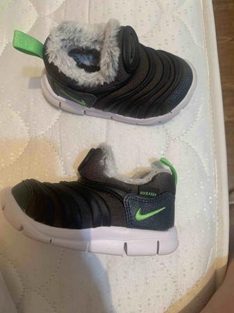 Кроссовки Nike