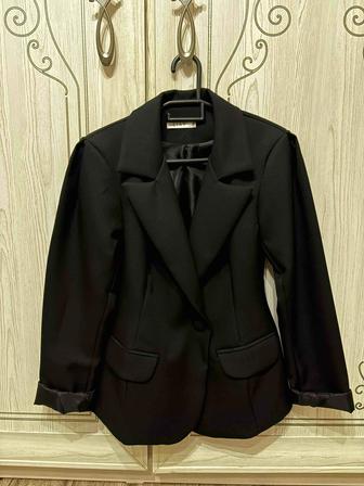 Пиджак элегантный, новый, 44 размер