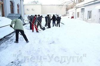 Уборка снега в ручную