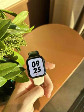 Продам Apple Watch Series 6 44 mm