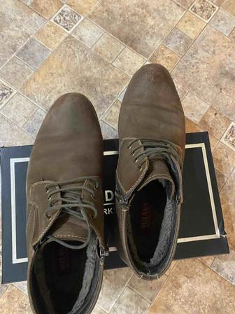 Ботинки зимние 41р новые